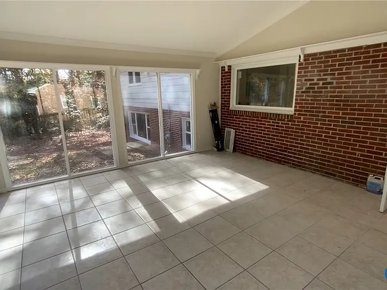 11425 Canterbury Rd — Photo 13