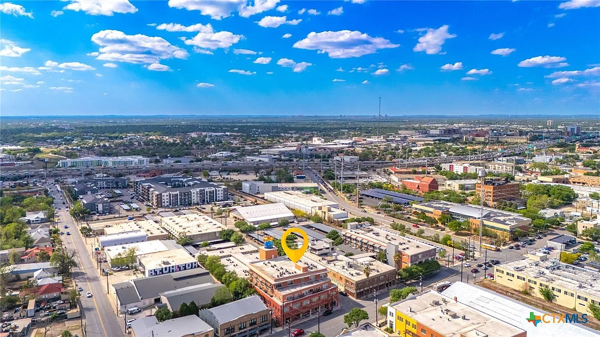 1 bed, 1.0 bath, 756 sqft, $2,000 — Photo 3