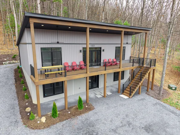 133 Condo Dr, Bedford, PA 15522