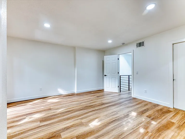 3050 W 32nd Ave #B108 — Photo 12