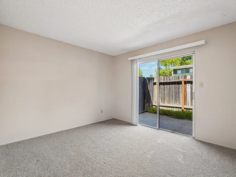 Northridge Terrace Apartments at 4900-4948 Stamas Lane, Fair Oaks California — Photo 29