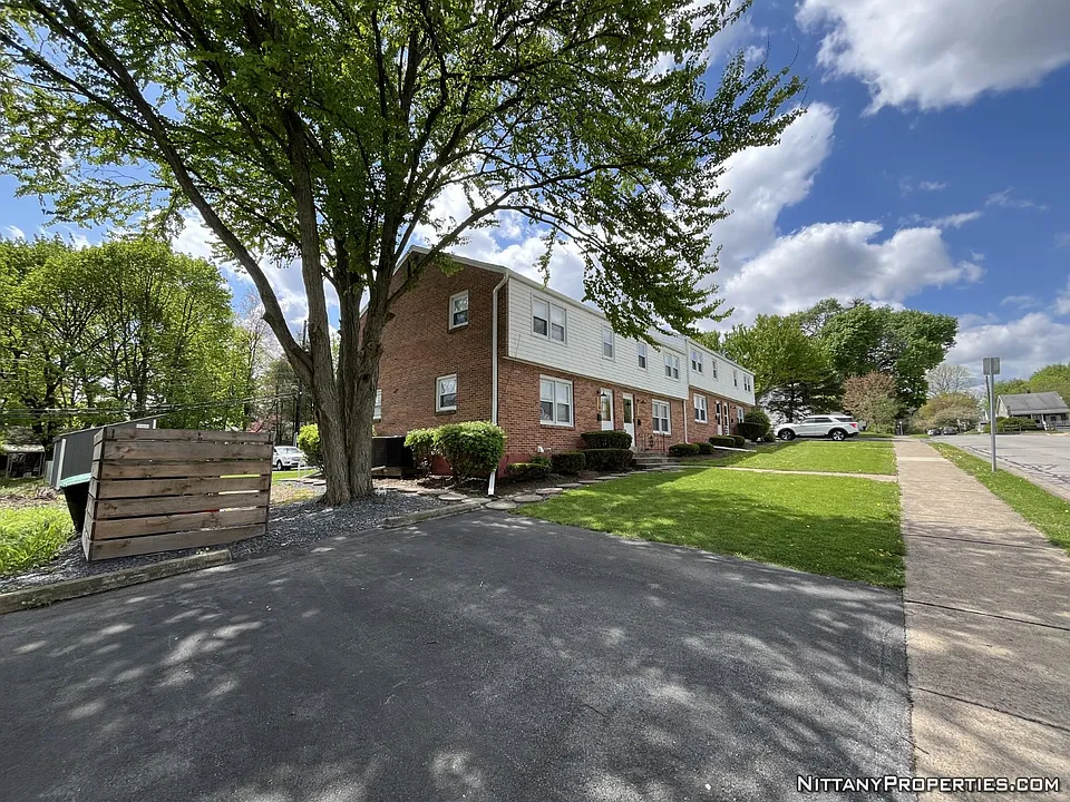 120 Crestmont Ave