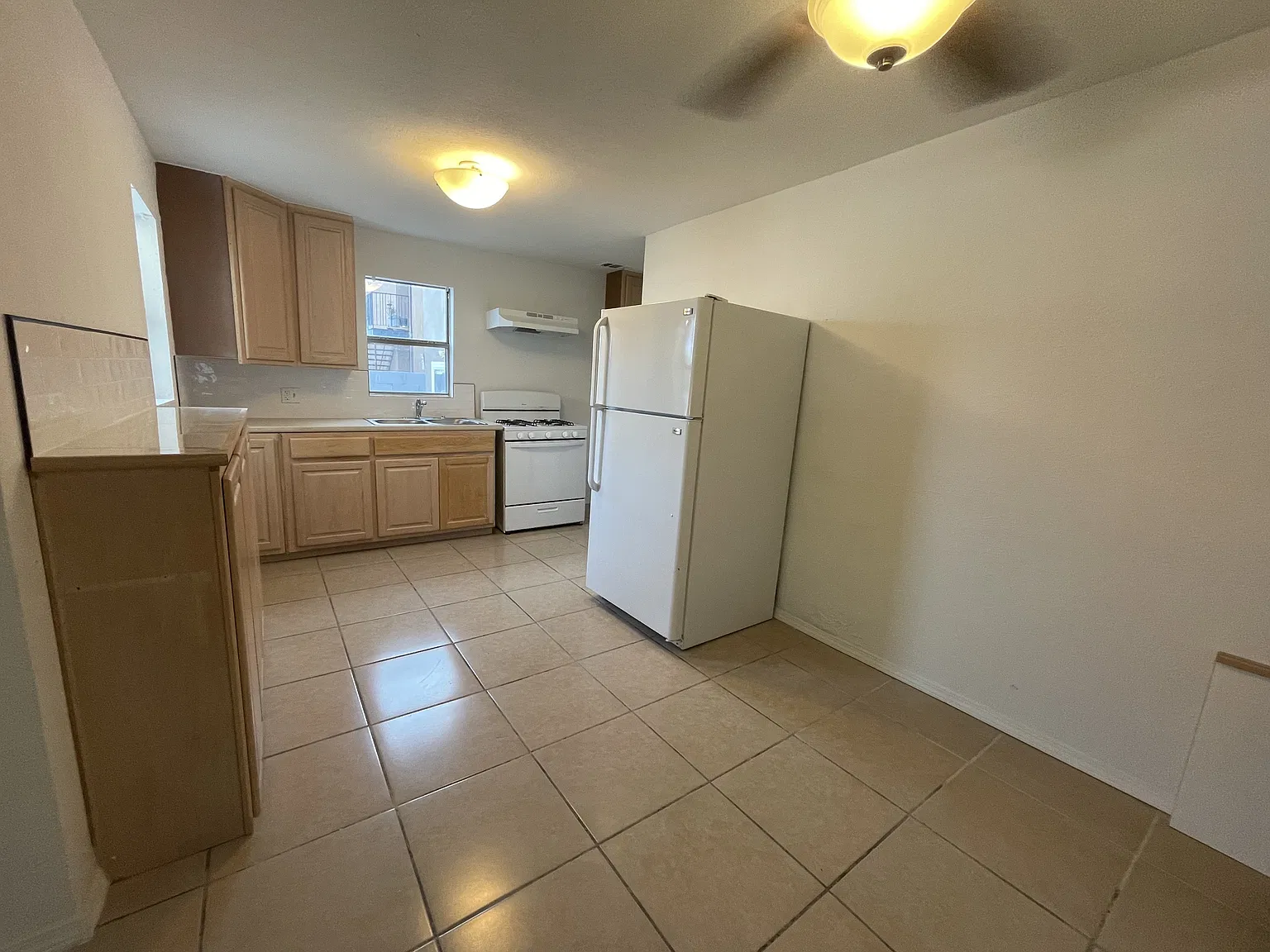 509 Vermont Street Northeast - A — Photo 4