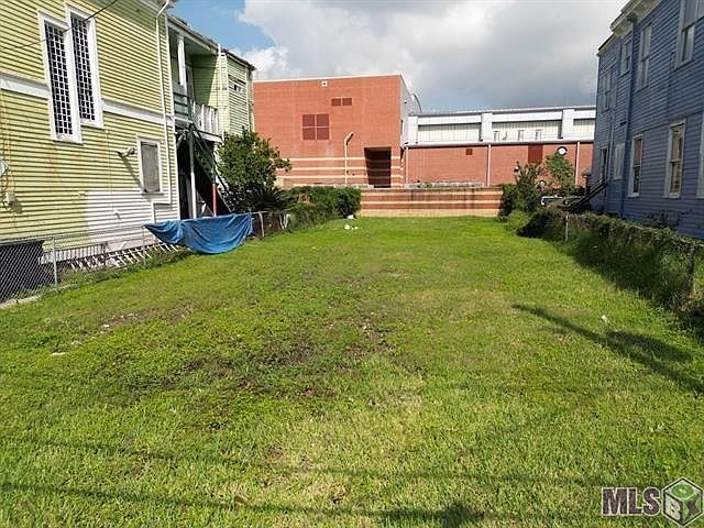 1st image of 2245 Baronne St