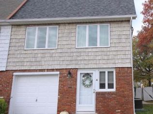 4 Ludlow St, Staten Island, NY 10312