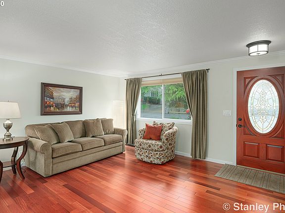 5th image of 23096 SW Mansfield St