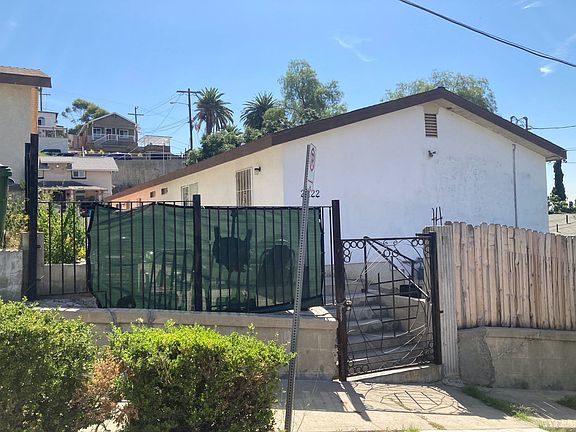 3rd image of 2422 Lincoln High Dr #&-3831