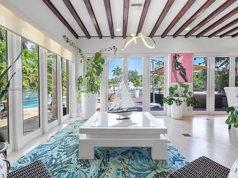 800 SW 12th Ave — Photo 39