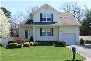 1st image of 8 Blair Dr