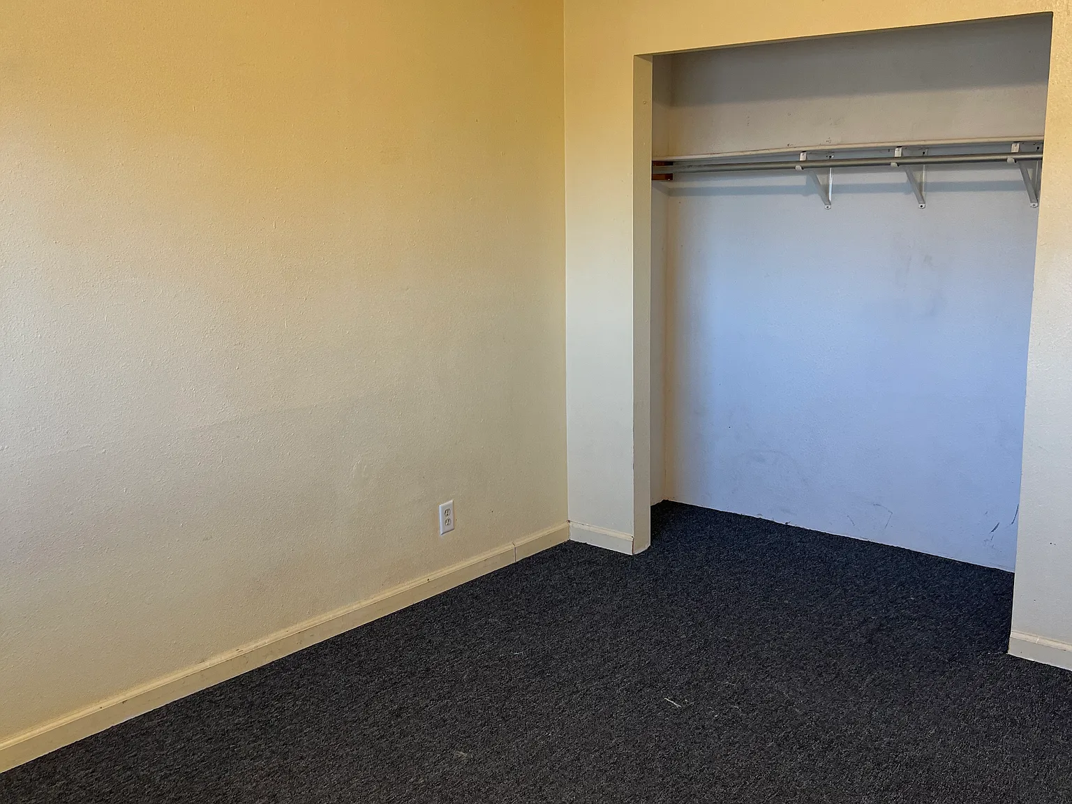 2 bed, 976 sqft, $1,500 — Photo 3