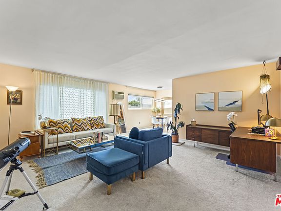 2nd image of 960 Larrabee St APT 222