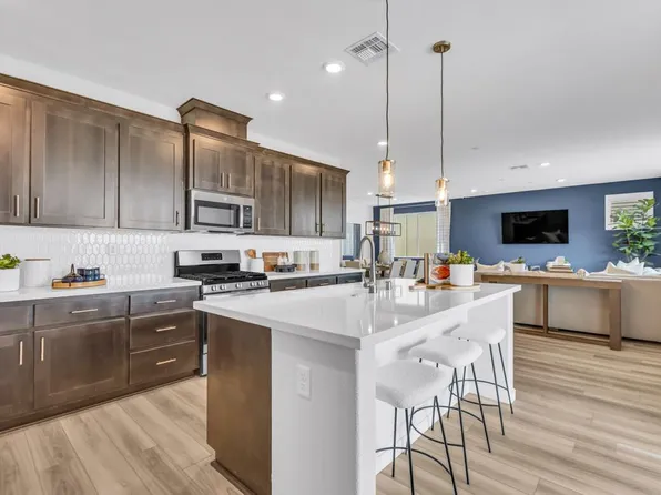 7639 Stringer Way, Sacramento, CA 95829