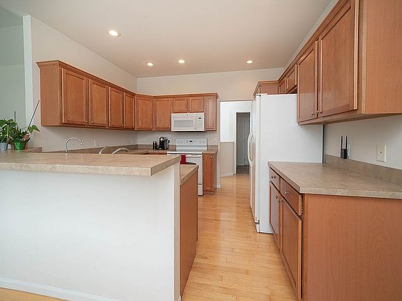 2nd image of 30937 Duvall Ct