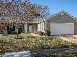 555 Green Forest Dr, Fenton, MO