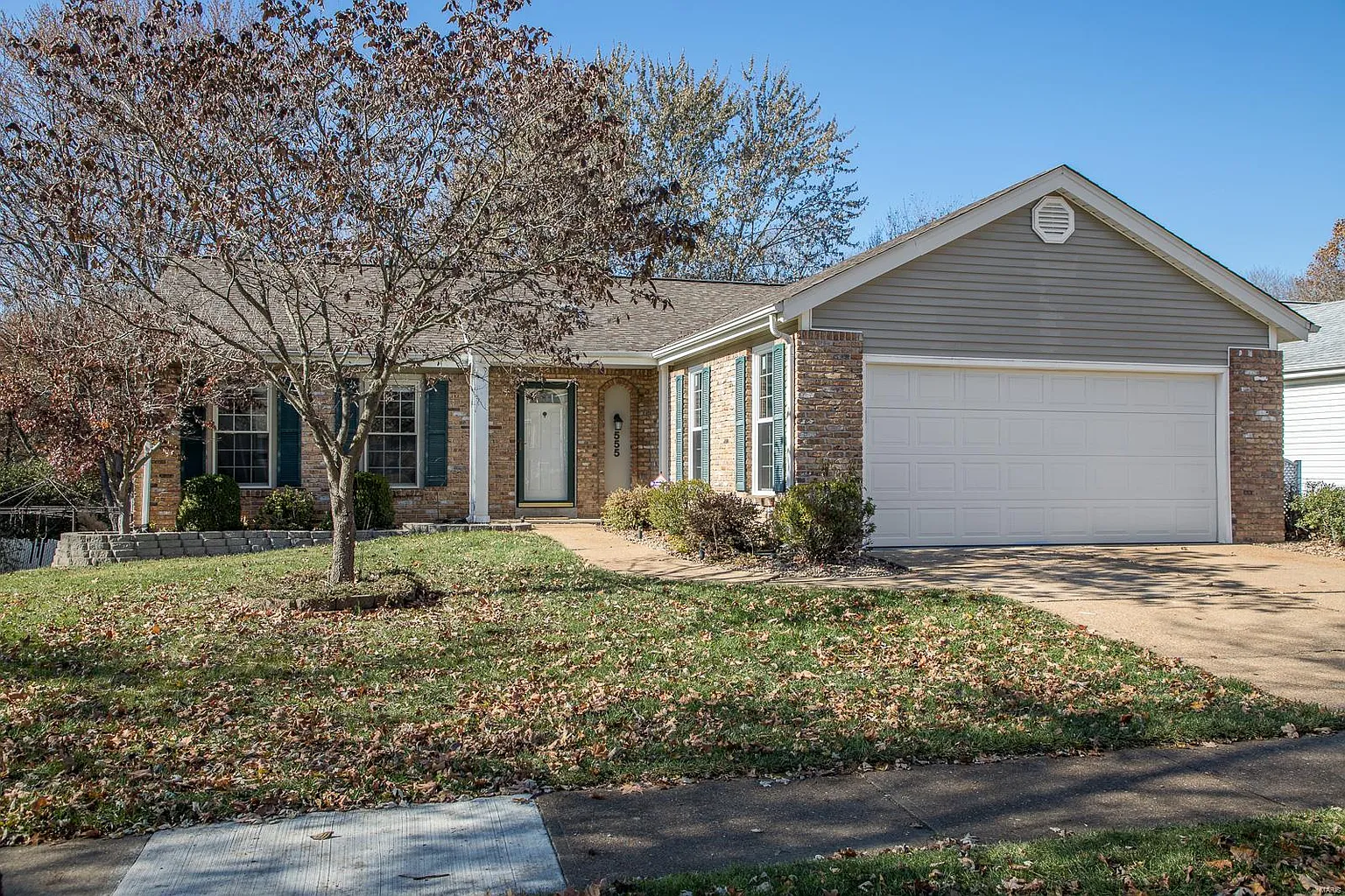 555 Green Forest Dr photo 1