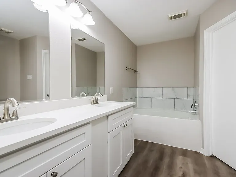 2802 Fox Mountain Dr — Photo 14