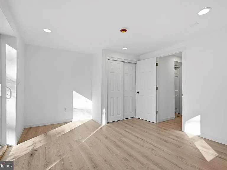937 High St — Photo 11