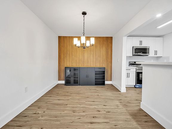 5th image of 21357 NW 39th Avenue