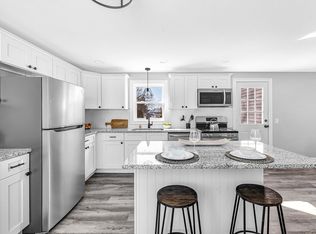 24 Francis St, Westfield, MA 01085