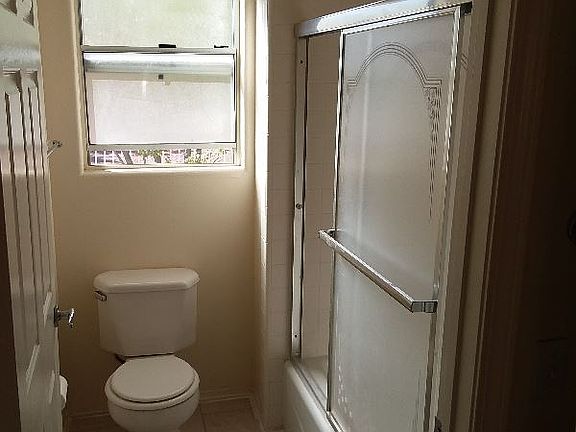 4th image of 7411 Jason Ave