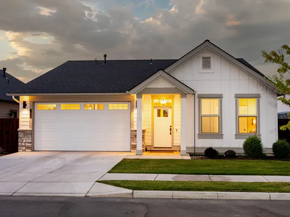 1073 NE Henry Dr, Prineville, OR 97754