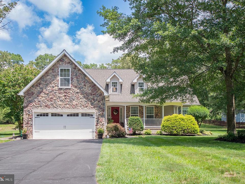 1st image of 7847 Holly Branch Dr