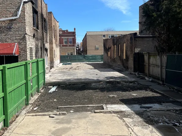 2214 S Central Ave, Cicero, IL 60804