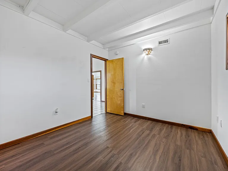 485 N Shore Dr — Photo 22
