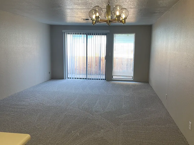 1295 Willow Ln #8 — Photo 7