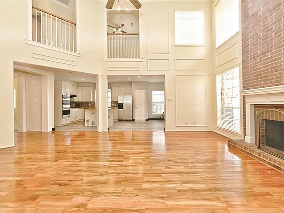 4th image of 5035 Plantation Colony Dr