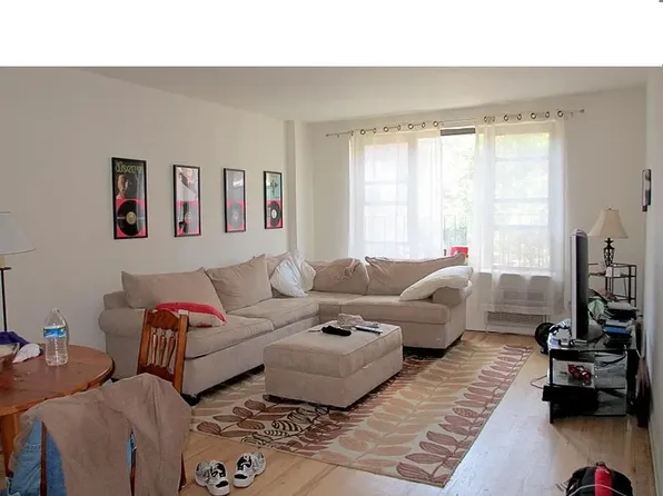 147 East 82nd Street image 1 of 4