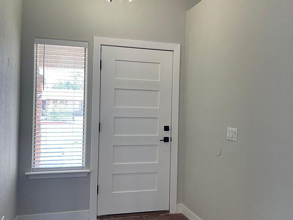 4th image of 8842 W Campbell Ave
