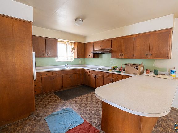 3rd image of 340 S 6th St #330