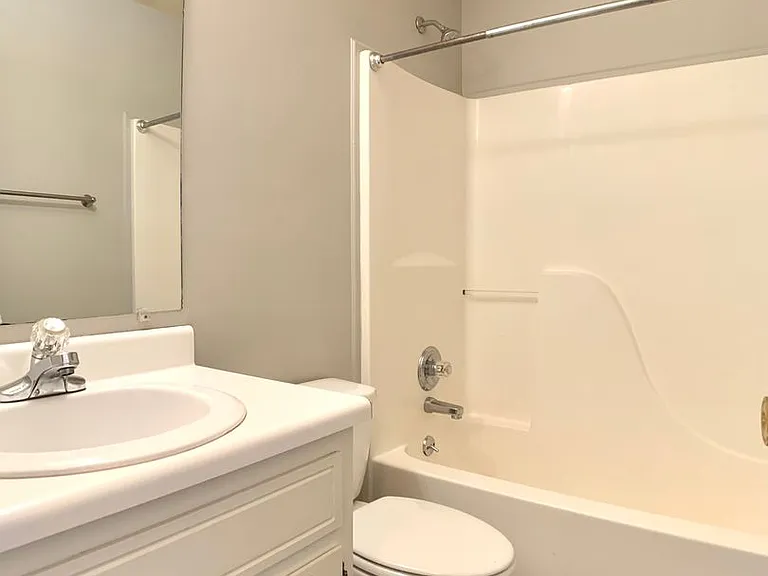 355 Broadmore Dr — Photo 18