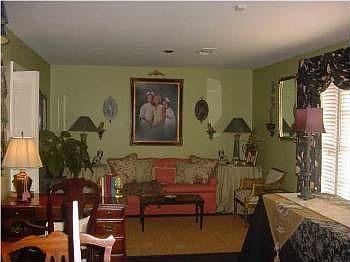 4th image of 2415 Hermitage Dr