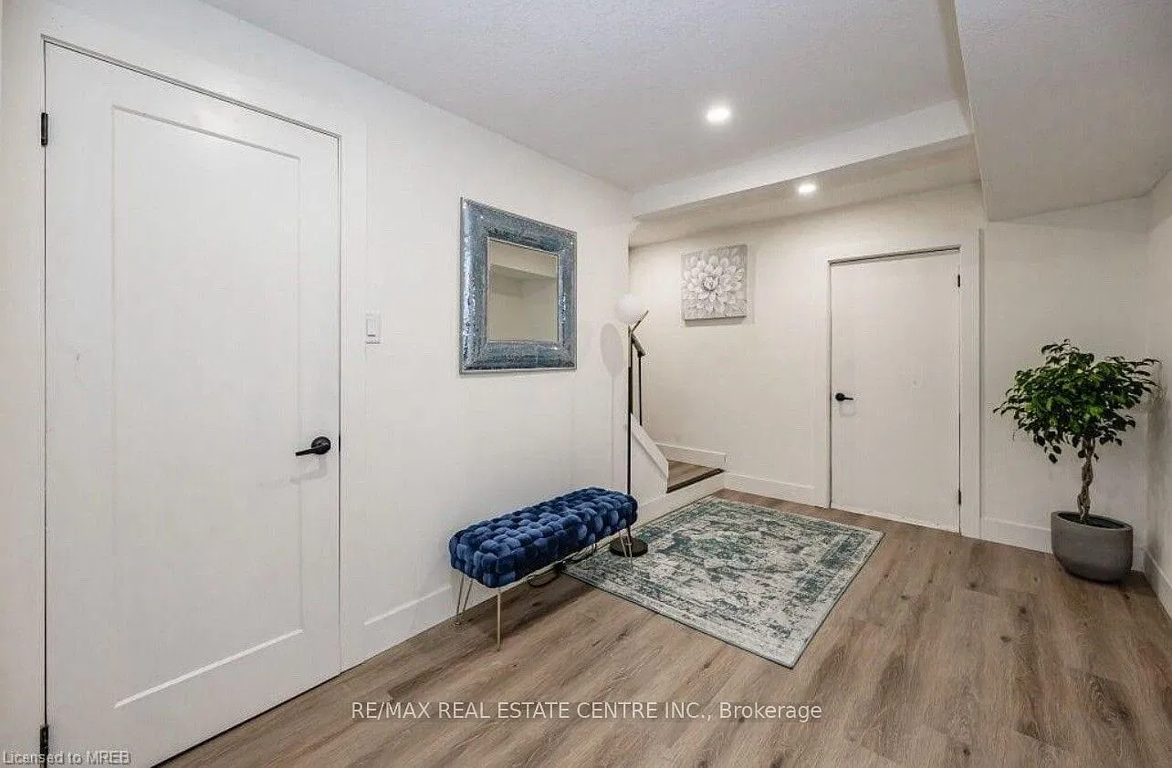 2 bed, $1,849 — Photo 2