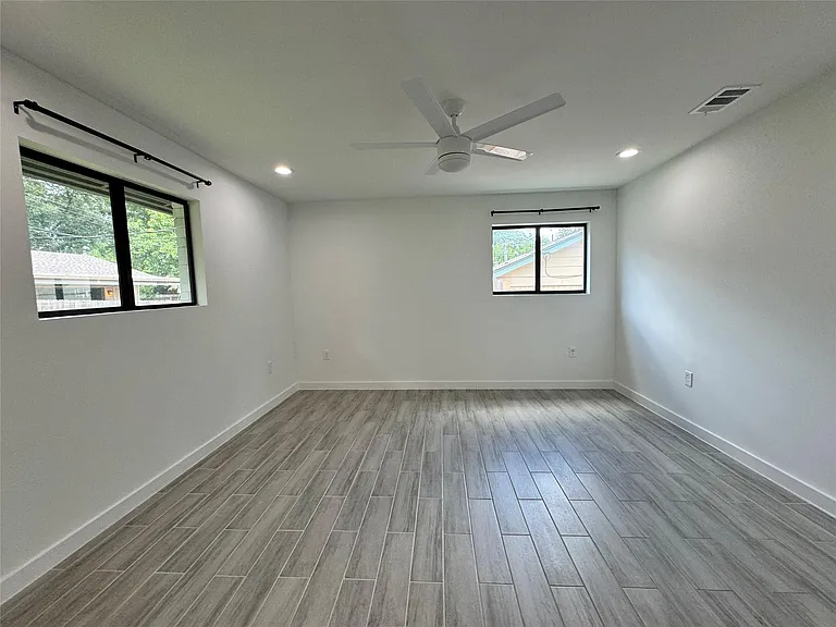 2500 Harrowden Dr — Photo 16
