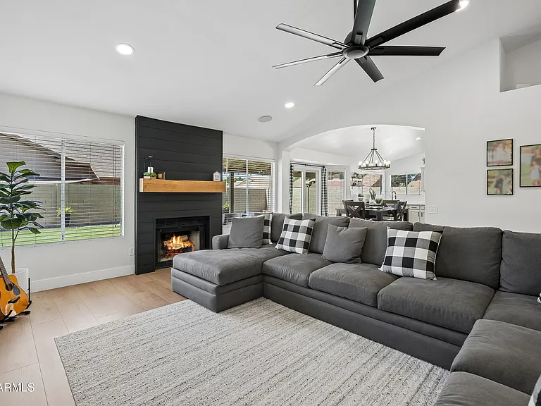 4451 W Creedance Blvd — Photo 6