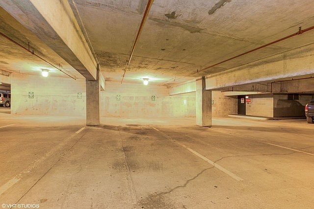 2nd image of 3660 N Lake Shore Dr #P-169