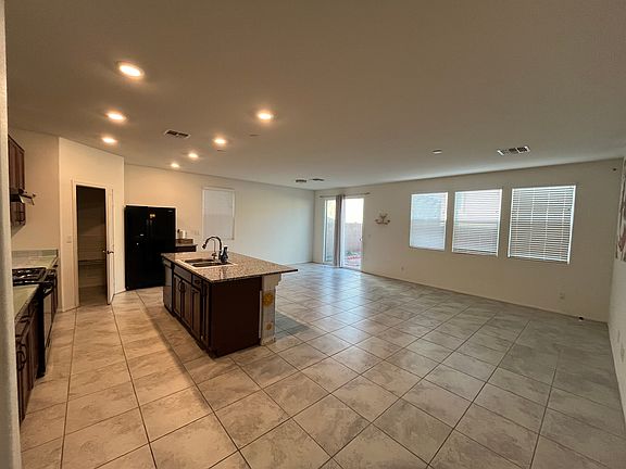 5th image of 8776 Rio Andir Ave