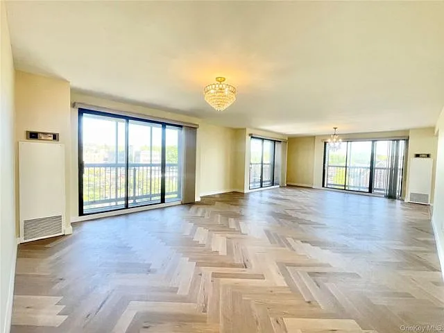 12 Bond St #5B — Photo 4