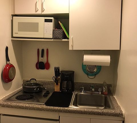 4th image of 50 W 72nd St APT 515