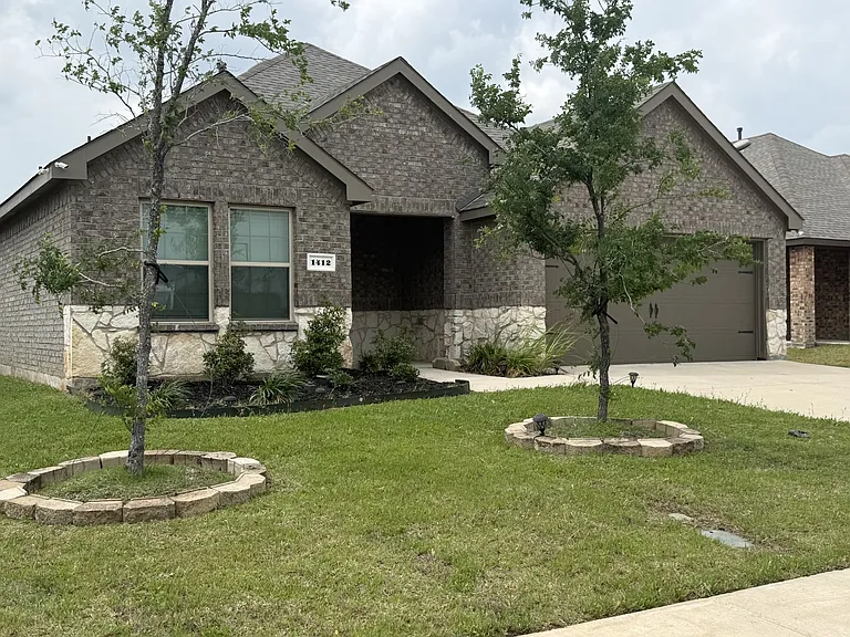 1412 Chestnut Cove Dr — Photo 1