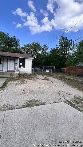 1218 NW 23rd St #2 — Photo 11
