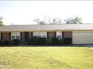 512 American Legion Rd, Greer, SC 29651