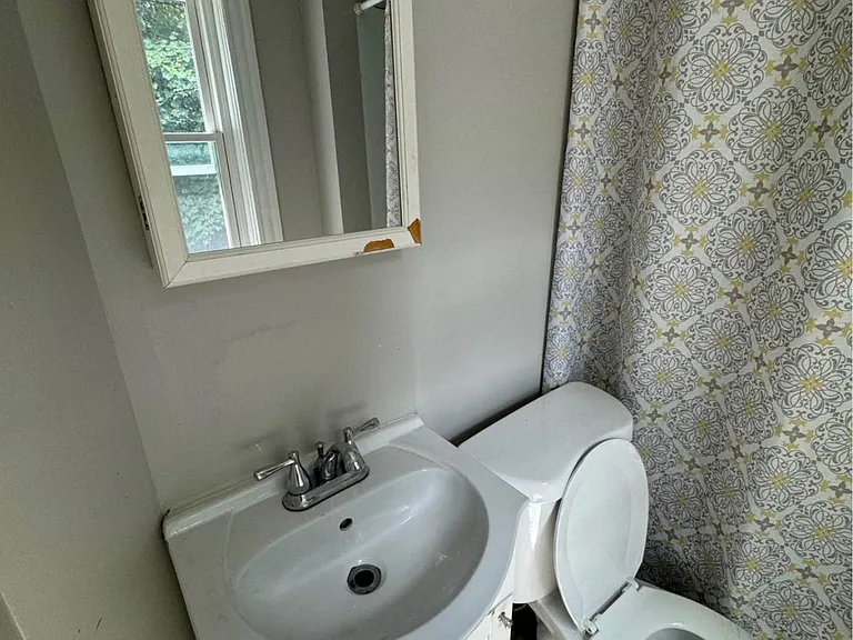 63 Paradis Ave #2 — Photo 5