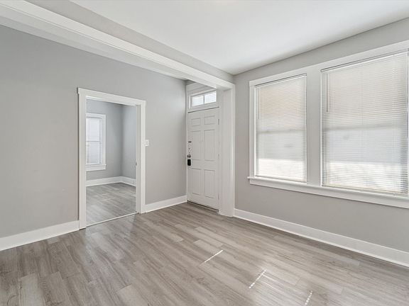 4th image of 1020 W 37th St