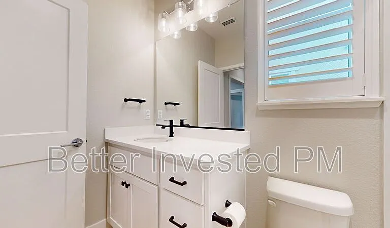 1437 Oak Cir — Photo 46