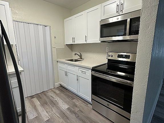 5th image of 2313 Taylor St