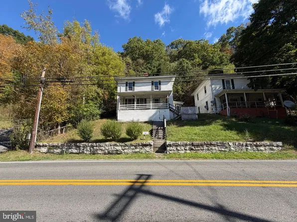 319 S College Ave, Bluefield, VA 24605